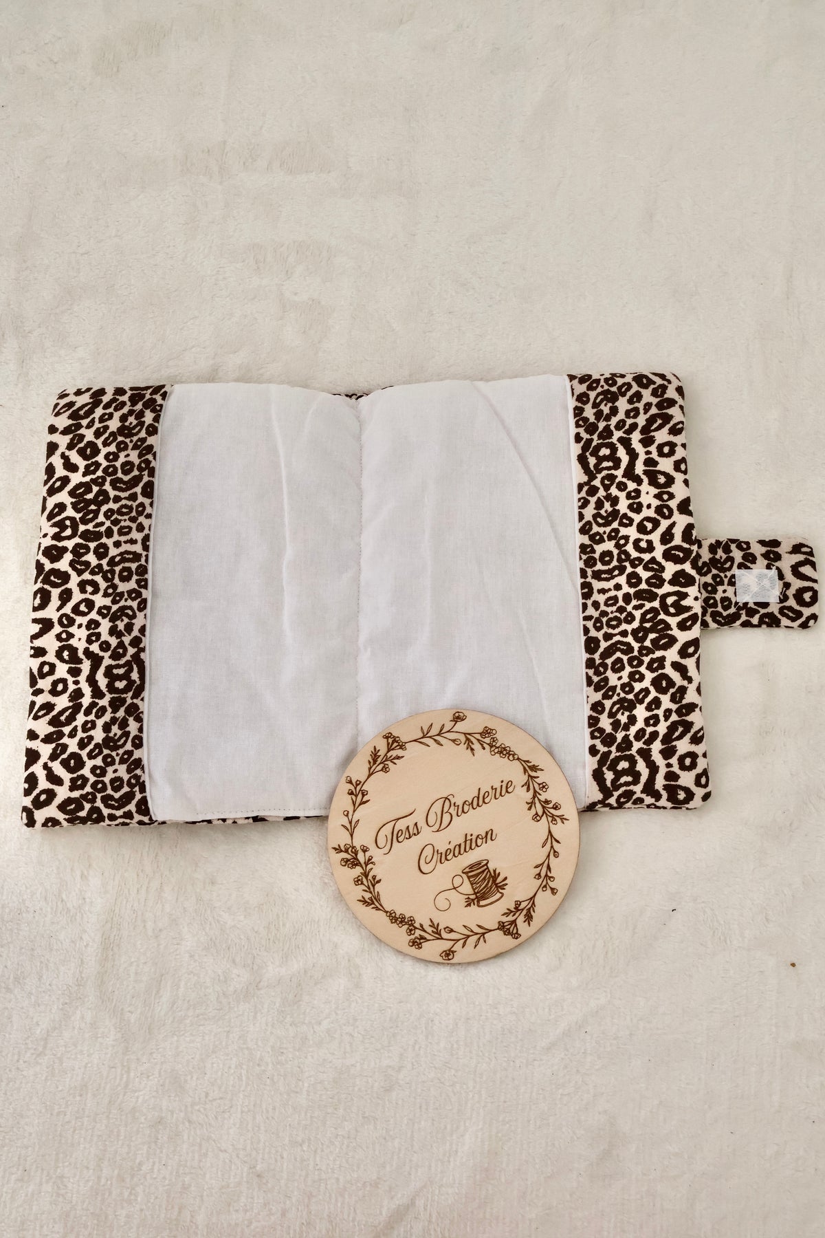 Protège carnet de santé motifs léopard personnalisé