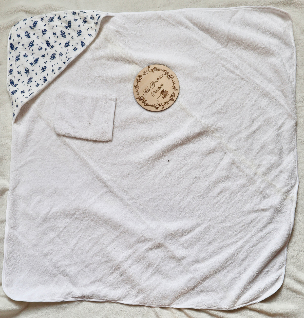 Cape de bain motif feuille personnalisée
